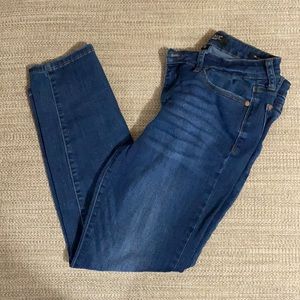 Judy Blue Adele Girlfriend Jeans. Size 30.